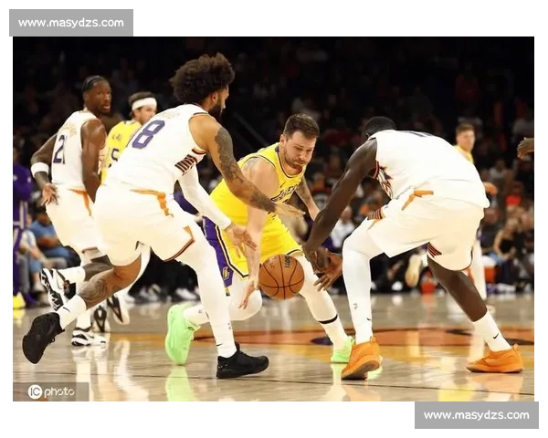 湖人两将缺阵国王战 东契奇有望一周内复出 湖人两将缺阵国王战 东契奇有望一周内复出